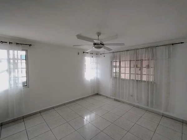 VENTA DE CASA ADOSADA EN VILLA CÁCERES