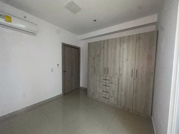 SE VENDE 43GV BELLA VISTA AVE. BALBOA LINEA BLANCA