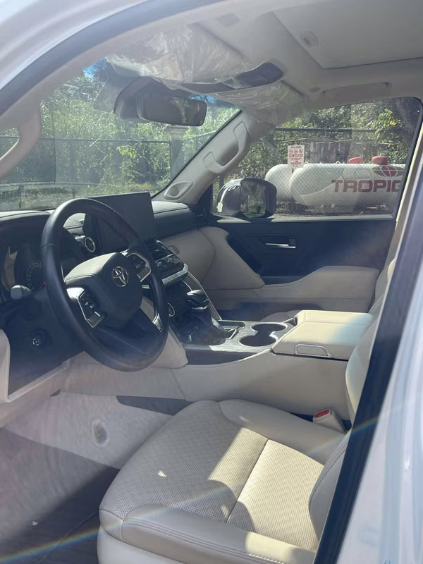 Toyota LC 300 VX