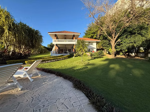 Venta de Casa en Coronado, 452m2 de construcción y 3,000m2 de terreno