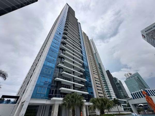 RENTAL OPTION BUY APARTMENT IN EAST COAST MC