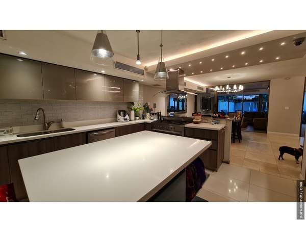 Paitilla Frente Al Parque Con Vista Al Mar — Casa en Venta