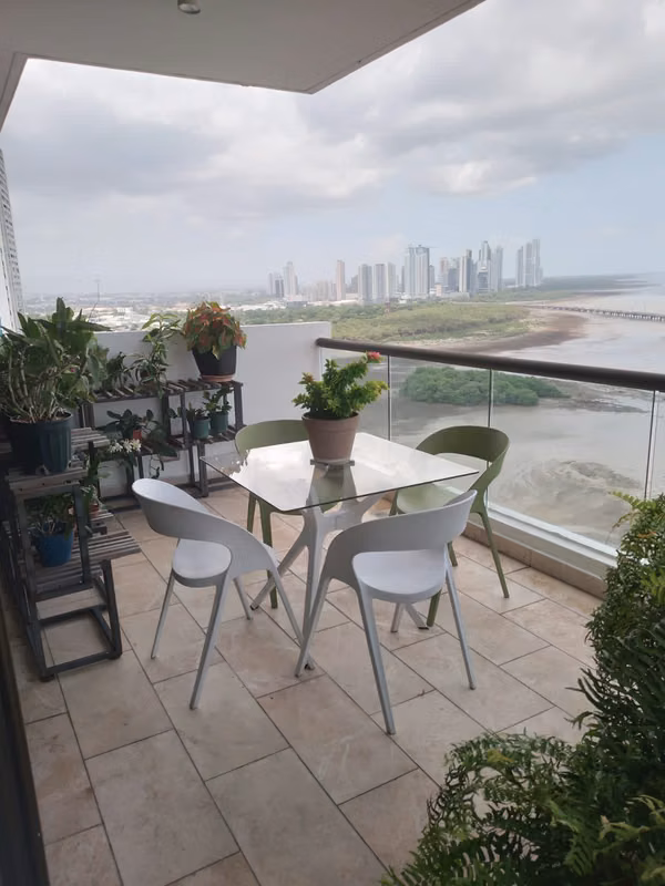Vendo hermoso apartamento en PH Dalmare