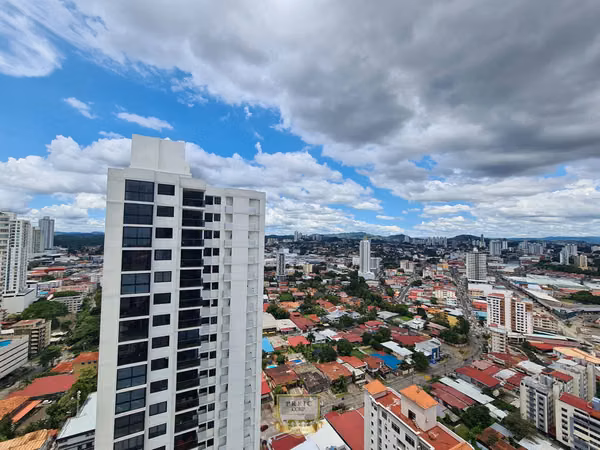Apartment for Rent in El Carmen – P.H. Rainbow Tower