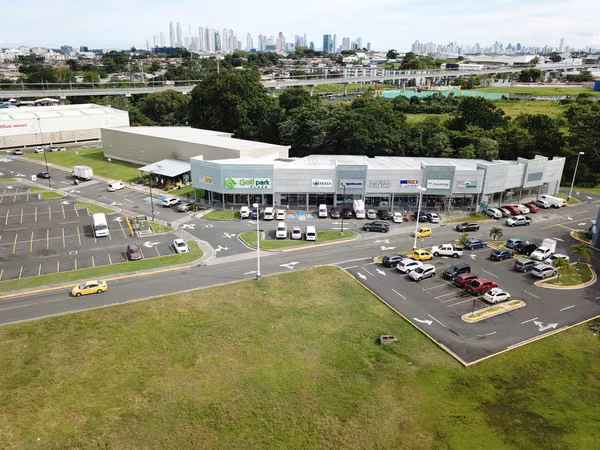 Se alquila Local Comercial en Brisas del Golf