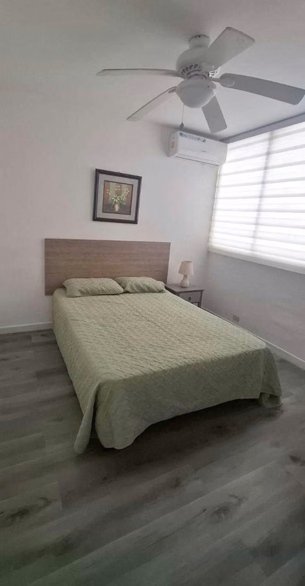 Hermoso Apartamento en Carrasquilla! PH Hills Tower! Amoblado!