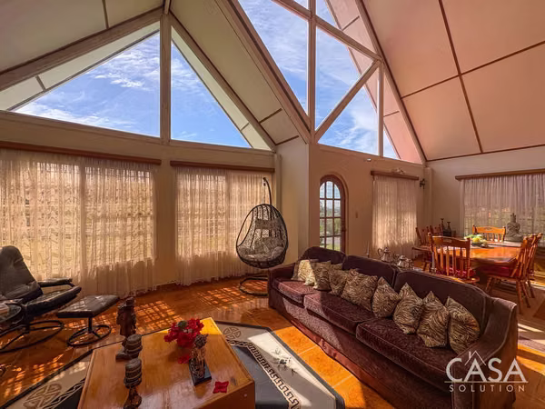 Prime 3-Bedroom Home on Spacious Lot in Alto Dorado, Boquete