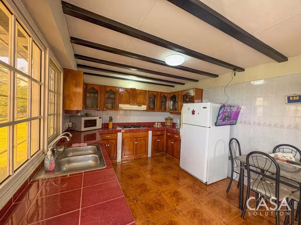 Prime 3-Bedroom Home on Spacious Lot in Alto Dorado, Boquete