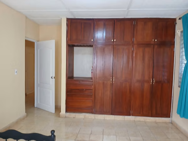 Rental of Furnished Quarters in Las Margaritas with Services Included
