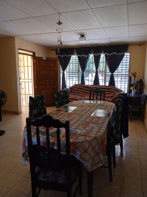 Rental of Furnished Quarters in Las Margaritas with Services Included