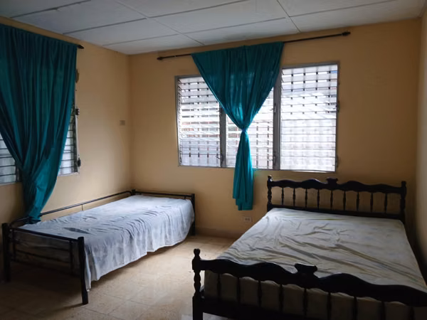 Rental of Furnished Quarters in Las Margaritas with Services Included