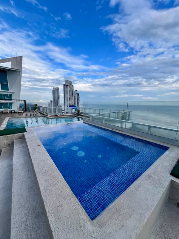 SE VENDE APARTAMENTO EN PH PARKSIDE, COSTA DEL ESTE.