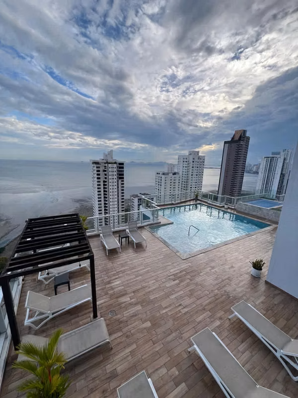 SE VENDE APARTAMENTO EN PH PARKSIDE, COSTA DEL ESTE.
