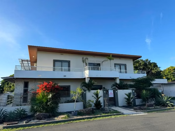 Hermosa Casa Playa Costa Esmeralda 935m2 4R, 5b Súper Precio!!! 450k