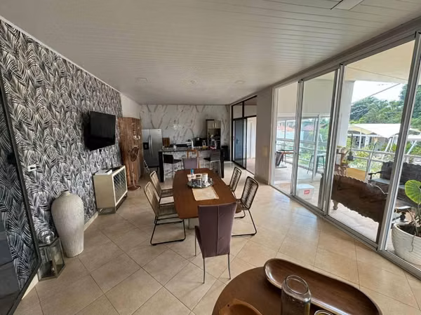 Hermosa Casa Playa Costa Esmeralda 935m2 4R, 5b Súper Precio!!! 450k