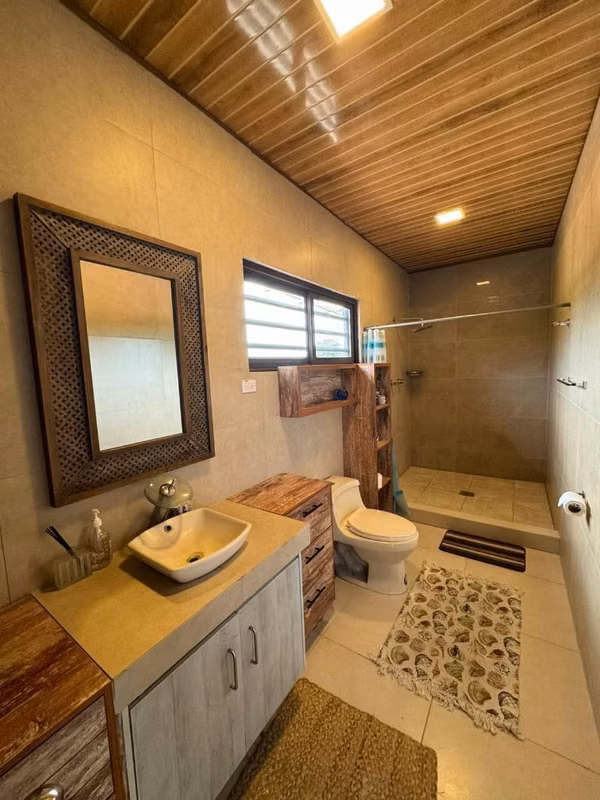 Hermosa Casa Playa Costa Esmeralda 935m2 4R, 5b Súper Precio!!! 450k