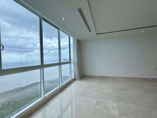 Venta Apartamento en Vitri, Penthouse, 4 Rec. Frente Al Mar