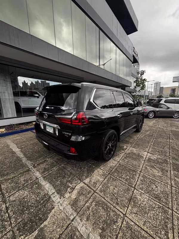 LEXUS LX