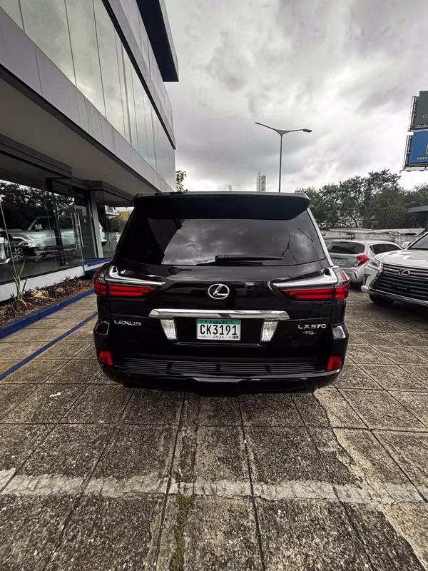 LEXUS LX