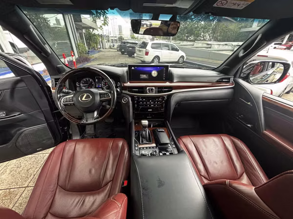 LEXUS LX
