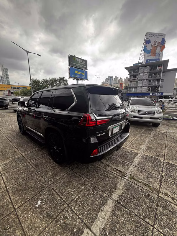 LEXUS LX
