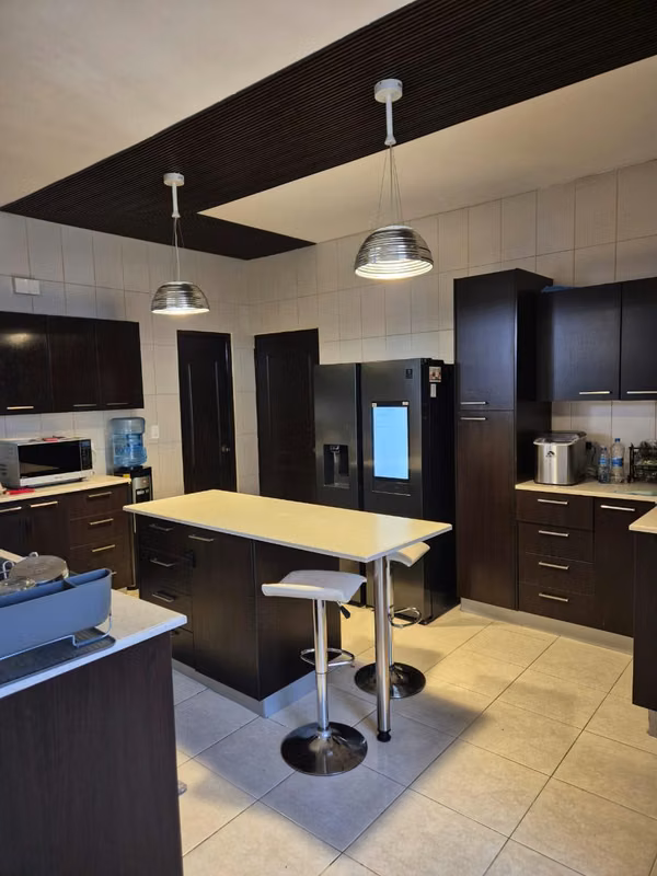 APARTMENT RENTAL -5D STREET