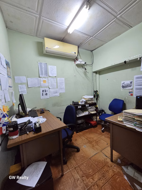 Lot and commercial premises for sale - San Francisco - Via Israel