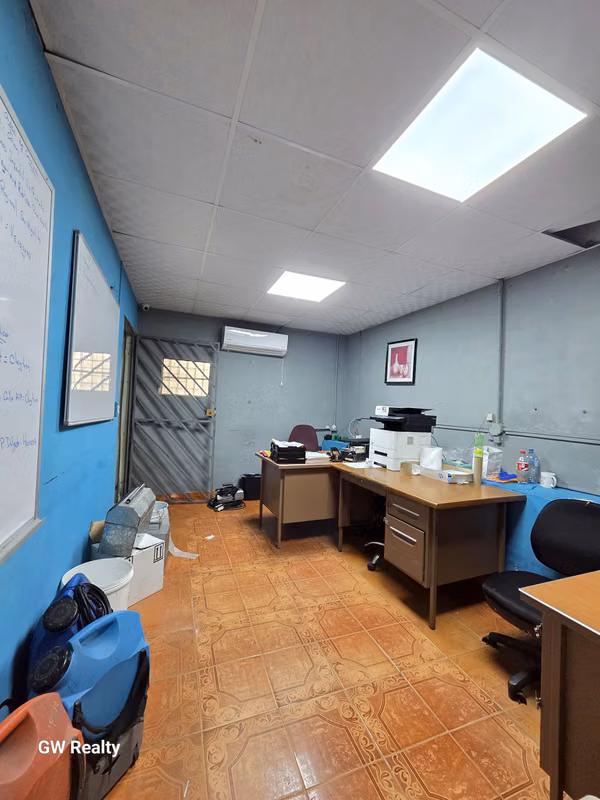 Lot and commercial premises for sale - San Francisco - Via Israel