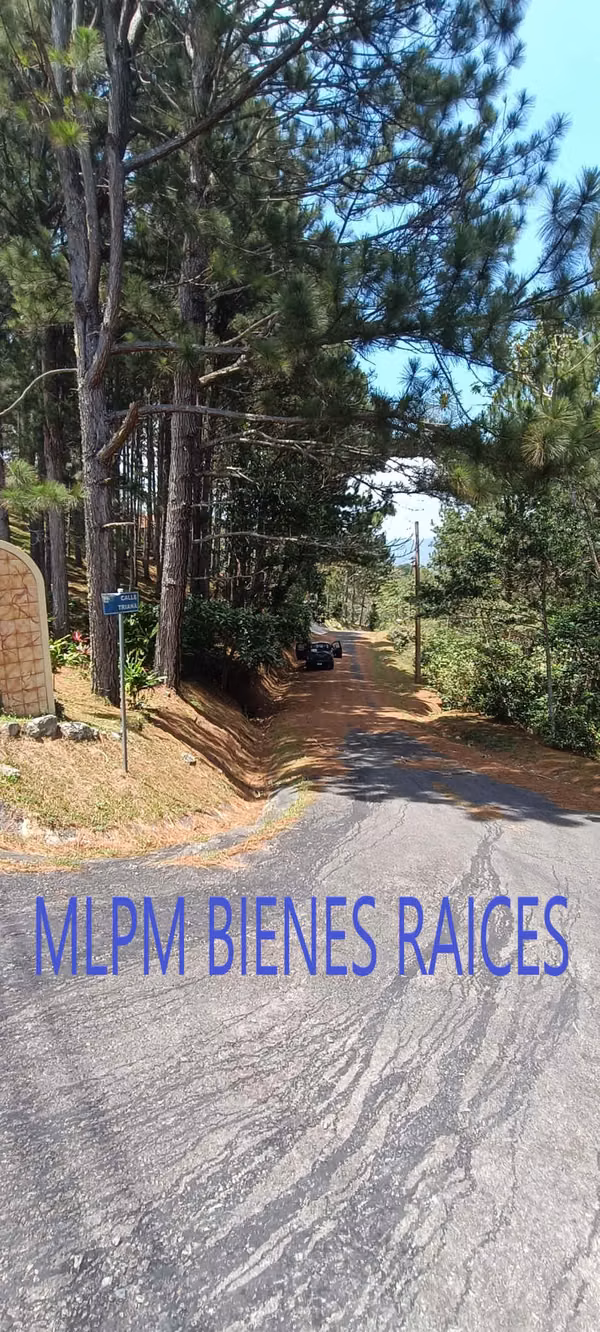 Land for sale in Altos del Maria in Triana