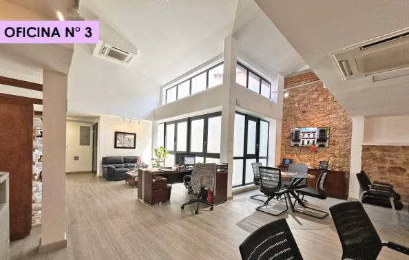 SE VENDEN OFICINAS EN CASA PÉREZ ALEMÁN, CASCO ANTIGUO