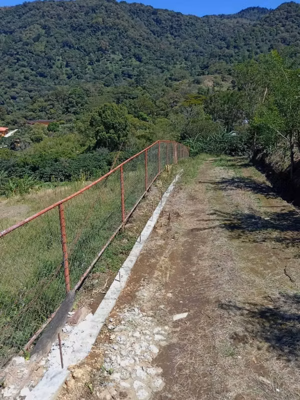 Vendo lote bajo boquete. 2000 metros.
