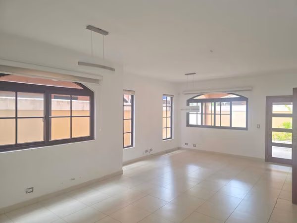 Vendo casa en exclusivo complejo El Doral, Costa Sur