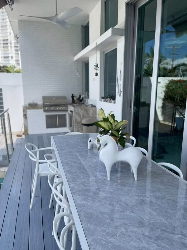 Alquiler Casa en Altos del Golf con Línea  Blanca
