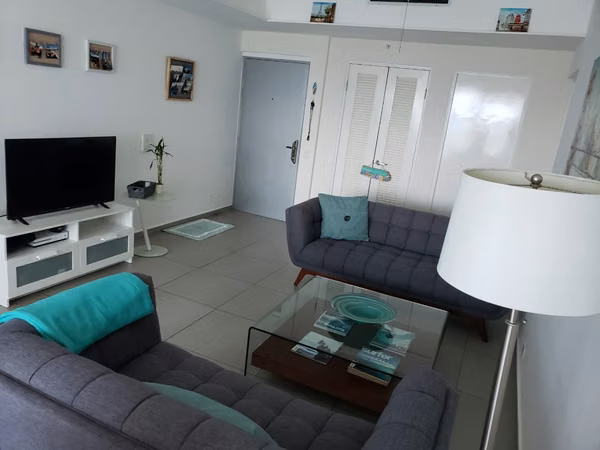SE VENDE APARTAMENTO EN PH YACHT CLUB, AV. BALBOA