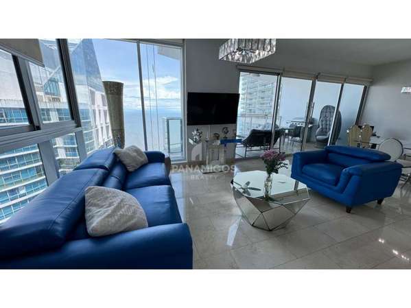 Apartamento amoblado con cuarto de empleada en Pacific Village