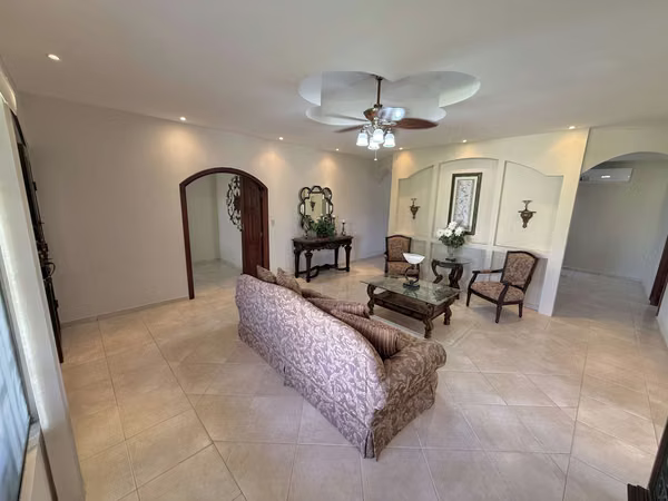 Casa en Venta en Santa Clara – Cerca de la Playa
