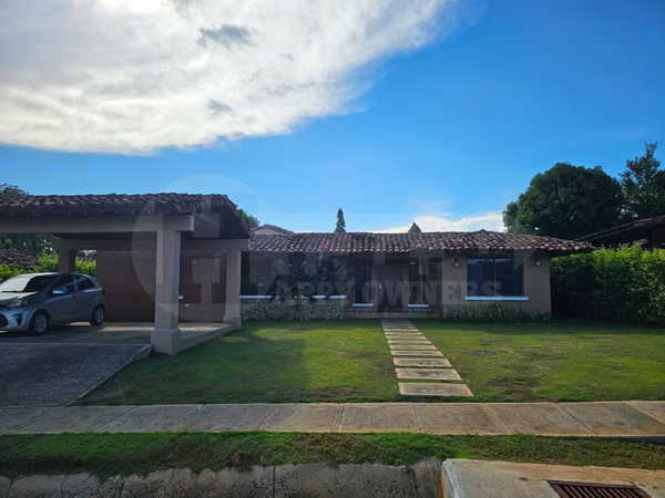 Venta de casa en Residencial Cubitá, Chitré