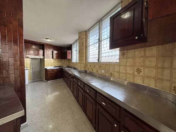 Propiedad Única en Betania Dos Casas Independientes Venta Plus
