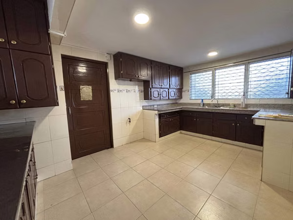 Propiedad Única en Betania Dos Casas Independientes Venta Plus
