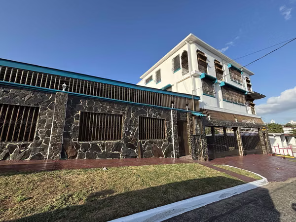Propiedad Única en Betania Dos Casas Independientes Venta Plus