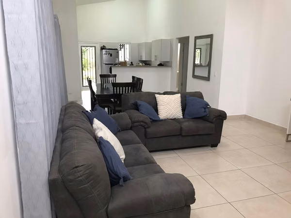 EN ALQUILER – CASA 148 m² | Residencial Vista Verde