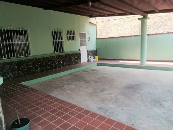 Vendo amplia casa 565mt2. ( 2 niveles) , Villa Lucre