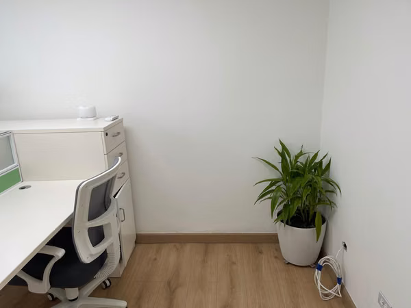 OFFICE FOR RENT IN BELLA VISTA – PRIME LOCATION