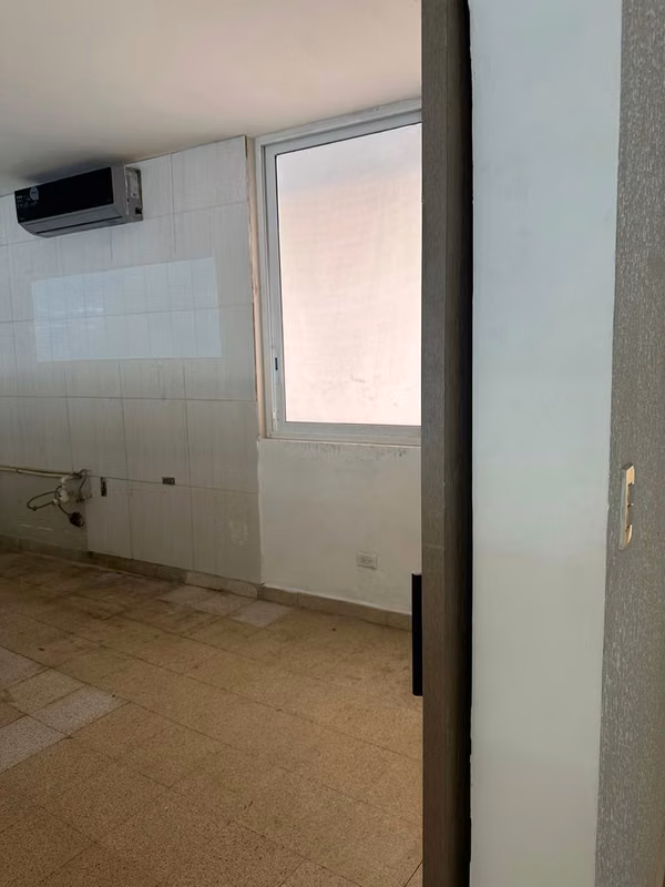 Propiedad exclusiva de uso mixto en Paitilla con Piscina