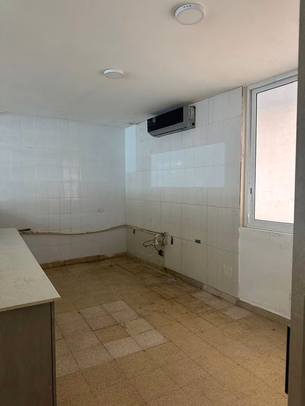 Propiedad exclusiva de uso mixto en Paitilla con Piscina