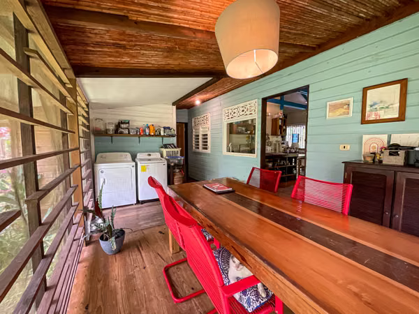 BEACH HOUSE FOR SALE ISLAND COLON BOCAS DEL TORO