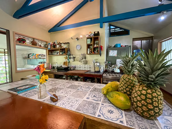 BEACH HOUSE FOR SALE ISLAND COLON BOCAS DEL TORO