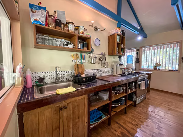 BEACH HOUSE FOR SALE ISLAND COLON BOCAS DEL TORO