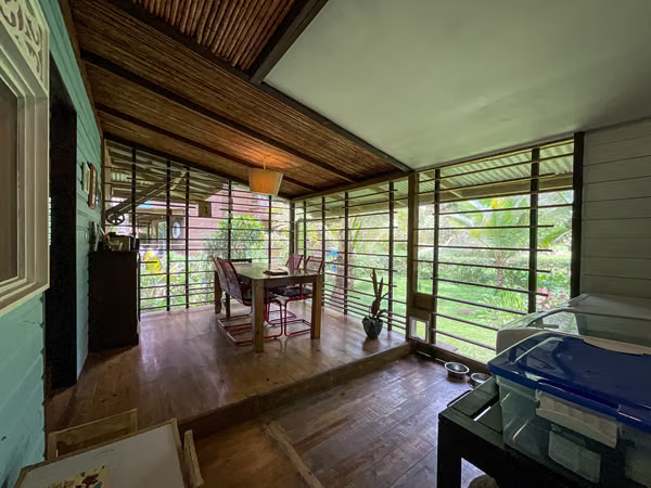 BEACH HOUSE FOR SALE ISLAND COLON BOCAS DEL TORO