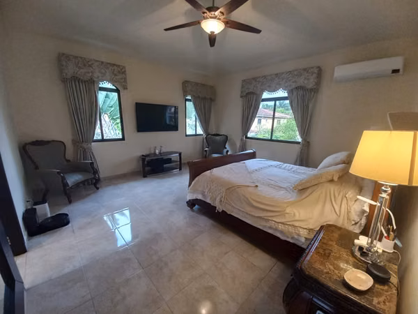Clayton Village 4 bedrooms 4 bathrooms near Embassy Club, Clayton, Albrook, Ancon, Amador